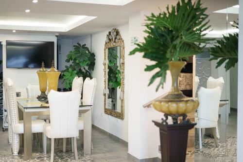 칼리 Recovery house by Zenya Host 4성급 호텔 로비