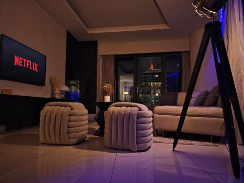 NEW! HollywoodDXB Burj Khalifa View - 6Min To Dubai Mall, Dubaï (photo 2)