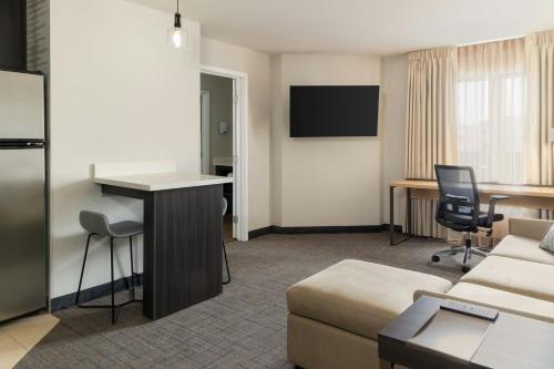 One-Bedroom King Suite with Sofa Bed and Fireplace