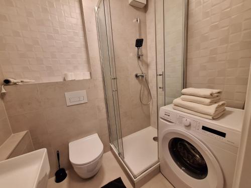 One-Bedroom Apartment image 1