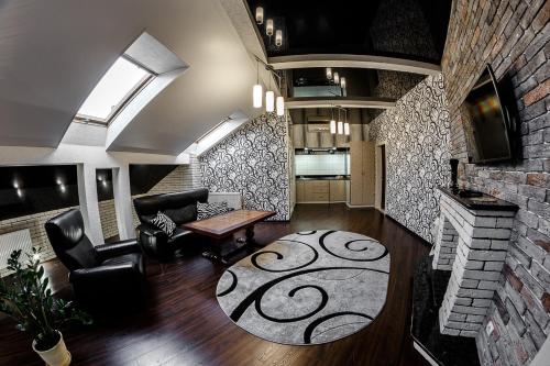 Diamond De Luxe - image 9