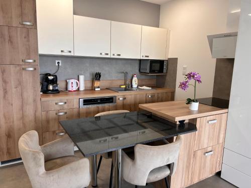 キッチン, Fehér Hullám Apartman (Feher Hullam Apartman) in バラトナルマディ