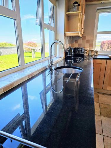Kitchen, Doolin Vista House in Coogyulla