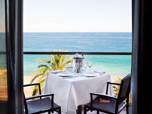 Radisson Blu Hotel Nice - image 5