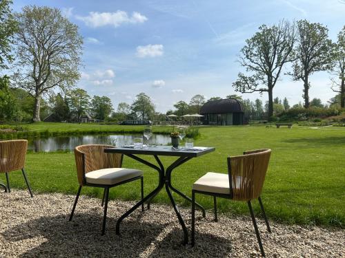 حديقة, Hotel Flora Batava in Nieuwersluis