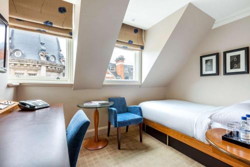 Radisson Blu Edwardian Kenilworth Hotel London - image 2