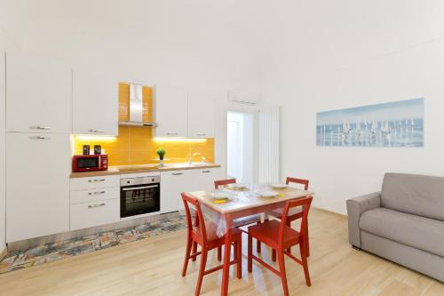 Two-Bedroom Apartment room in Langolo azzurro