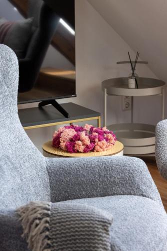 have-a-nice-Stay - helles Dachgeschoss, U-Bahn nach Hamburg 400m - Bäcker & Restaurants 500m - Lidl 800m - Zentrum 1,5km have-a-nice-Stay - helles Dachgeschoss, U-Bahn nach Hamburg 400m - Bäcker & Restaurants 500m - Lidl 800m - Zentrum 1,5km