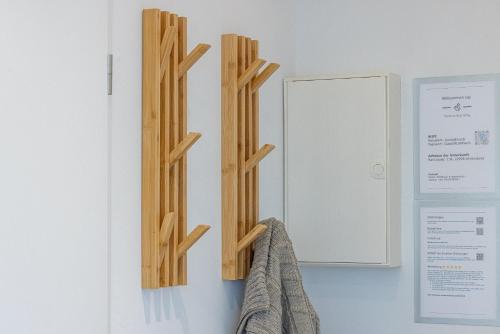 have-a-nice-Stay - helles Dachgeschoss, U-Bahn nach Hamburg 400m - Bäcker & Restaurants 500m - Lidl 800m - Zentrum 1,5km have-a-nice-Stay - helles Dachgeschoss, U-Bahn nach Hamburg 400m - Bäcker & Restaurants 500m - Lidl 800m - Zentrum 1,5km