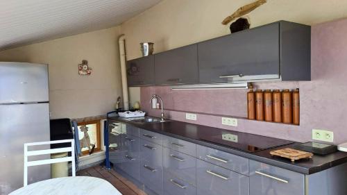 Maison Louisa in Manas