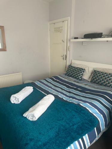 Private Cinema room minutes from Wembley stadium, Londres