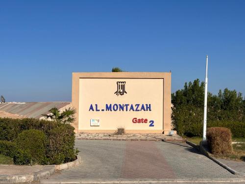 Cosy Studio on the First Floor with lovely Terrace and Personal Garden Area, Pool View and Free Beach Access in Sharm Hills Resort