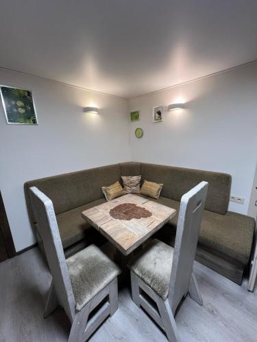 克莱佩达 KUBU ground floor rooms 2星级 民宿 泳池