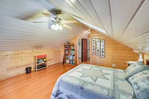 6 Blocks to SJSU Cozy Bungalow with Deck and Koi Pond 6 Blocks to SJSU Cozy Bungalow with Deck and Koi Pond