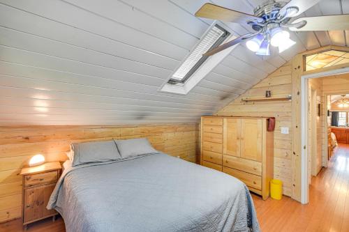 6 Blocks to SJSU Cozy Bungalow with Deck and Koi Pond 6 Blocks to SJSU Cozy Bungalow with Deck and Koi Pond