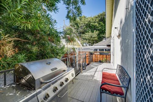 6 Blocks to SJSU Cozy Bungalow with Deck and Koi Pond 6 Blocks to SJSU Cozy Bungalow with Deck and Koi Pond