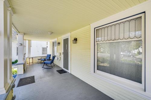 6 Blocks to SJSU Cozy Bungalow with Deck and Koi Pond 6 Blocks to SJSU Cozy Bungalow with Deck and Koi Pond