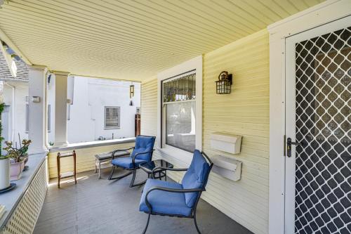 6 Blocks to SJSU Cozy Bungalow with Deck and Koi Pond 6 Blocks to SJSU Cozy Bungalow with Deck and Koi Pond