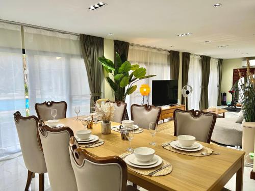 5BR Villa with Private Pool Sukhumvit 10mins BTS, Bangkok (zdjęcie 11)