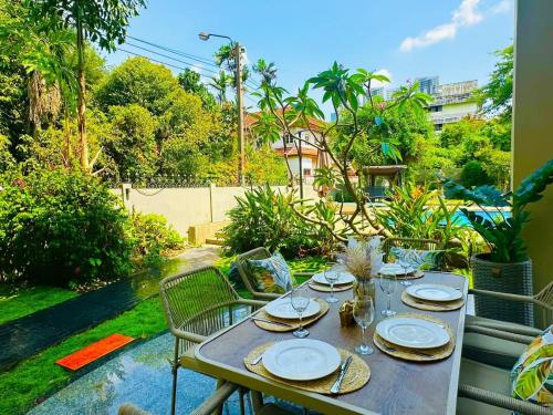 5BR Villa with Private Pool Sukhumvit 10mins BTS, Bangkok (zdjęcie 7)