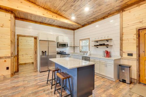 Near Hiking Trails: Mtn-View Haven in Englewood! in Englewood (TN)