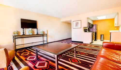 Nativo Lodge near La Luz Trail