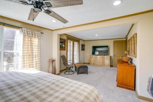 Cabin Less Than Half-Mi to Tunica Lake Great for Anglers! Cabin Less Than Half-Mi to Tunica Lake Great for Anglers!