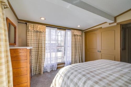 Cabin Less Than Half-Mi to Tunica Lake Great for Anglers! Cabin Less Than Half-Mi to Tunica Lake Great for Anglers!