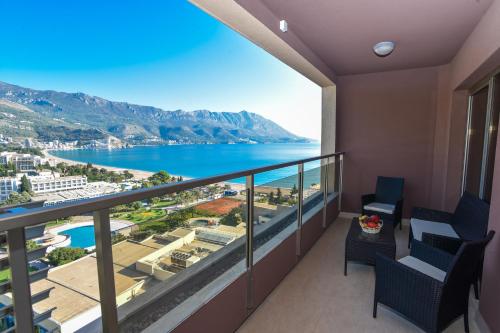 Harmonia Budva 1 in Zavala