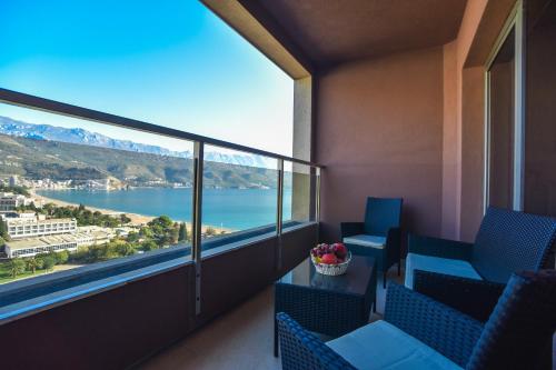 Harmonia Budva 1 in Zavala