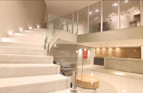 Hotel em CABO FRIO Cond Royale - Av Assuncao 239 Bairro Passagem ap 305 in Jacare