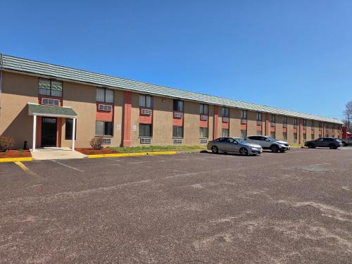 Red Carpet Inn Gibbstown NJ - 숙소 외관