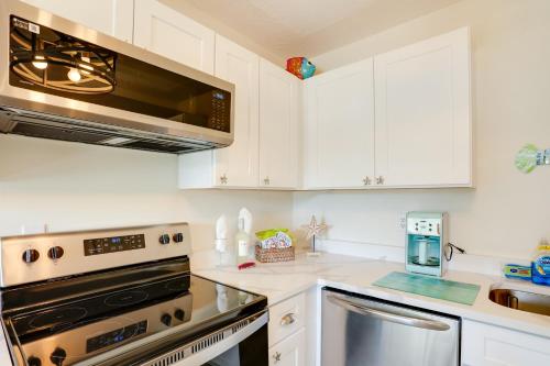 Townhome Near Hobe Sound Beach, Hiking & Golfing! in Hobe Sound