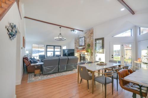 Luxe Lake Granbury Retreat Dock, Deck and Game Room