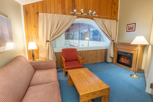 Fireside Inn & Suites Gilford - image 5