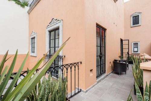 Artesana - Privately Owned Rosewood Residence 3