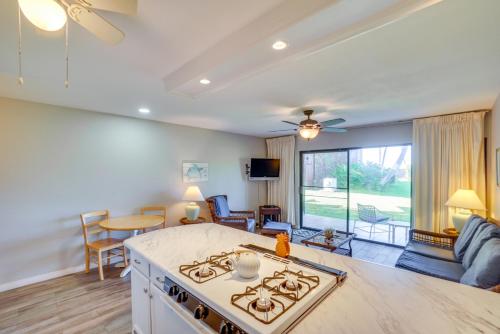 Oceanfront Molokai Shores Condo w/ Pool Access! in Kaunakakai (HI)