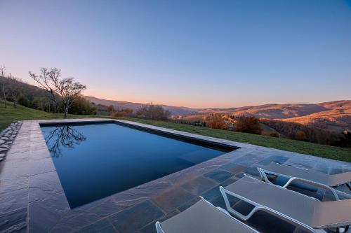 Villa with Garden View