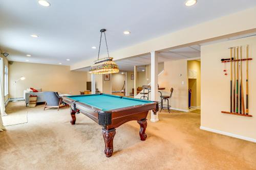 Screened Porch and Fire Pit Spacious Pocono Retreat