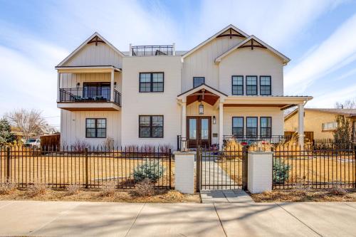 Luxe Designer Flat on Sloans Lake w/ Rooftop Deck in Sloan's Lake