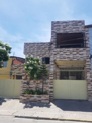 Sua Casa No Recife Excelente Custo Benefício (Sua Casa No Recife Excelente Custo Beneficio) in Madalena