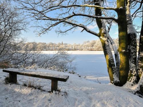 Exterior view, South Lodge Cottage in Worthington