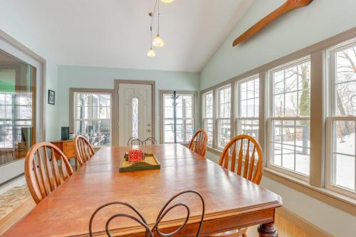 Lakefront Home w/ Private Dock in Alpine! in Montoras ūdenskritumi (NY)