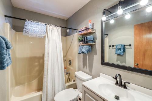 10 Mi to Downtown Flagstaff Pet-Friendly Home