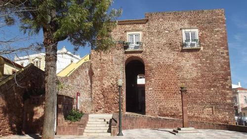 Casa à Porta do Torreão