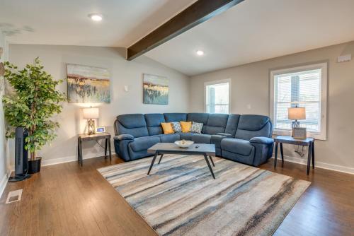 11 Mi to Mercedes-Benz Stadium: Home w/ Yard! in Konlija (GA)