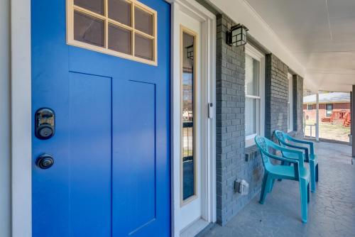 11 Mi to Mercedes-Benz Stadium: Home w/ Yard! in Konlija (GA)