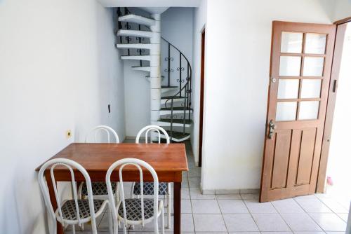 บริการและสิ่งอำนวยความสะดวก, Casa com otima localizacao e churrasqueira in อกวาบรันกา