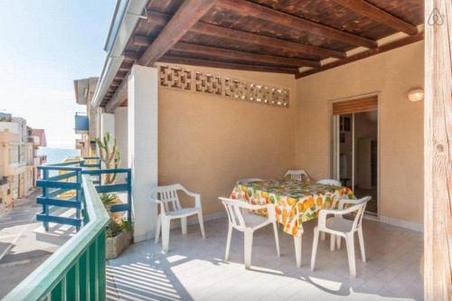 2 bedrooms, 4 beds