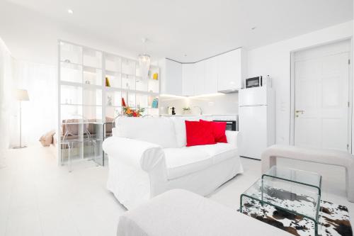 Nadiona Suites Crystal & Gold 2